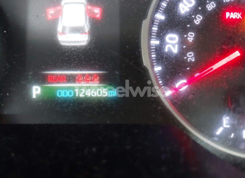 Photo 15 of 2019 Toyota Rav4 XLE (VIN 2T3W1RFV2KC027991)