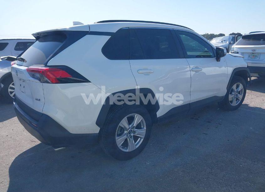 Photo 4 of 2020 Toyota Rav4 XLE (VIN 2T3W1RFV2LC047577)