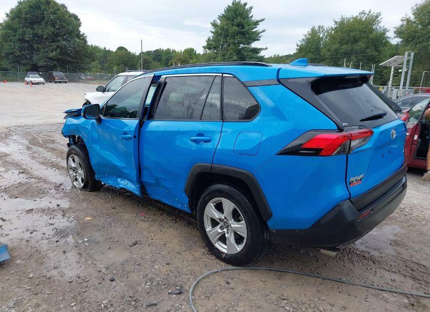 Photo 3 of 2020 Toyota Rav4 XLE (VIN 2T3W1RFV2LW066967)