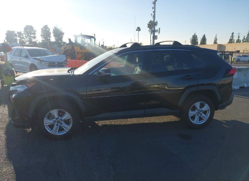 Photo 14 of 2020 Toyota Rav4 XLE (VIN 2T3W1RFV2LW098964)