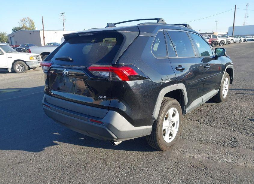 Photo 4 of 2020 Toyota Rav4 XLE (VIN 2T3W1RFV2LW098964)