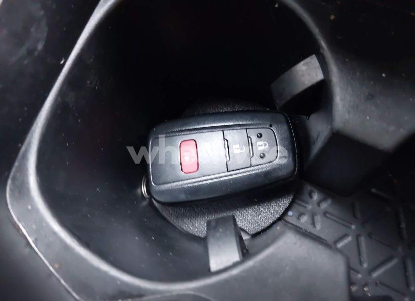 Photo 11 of 2021 Toyota Rav4 XLE (VIN 2T3W1RFV2MC095730)