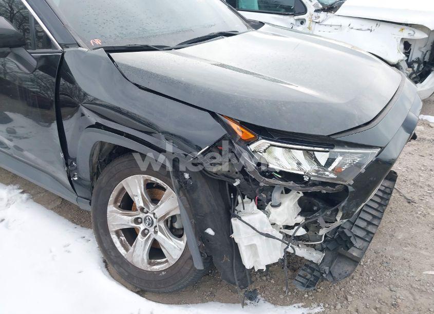 Photo 6 of 2021 Toyota Rav4 XLE (VIN 2T3W1RFV2MC095730)