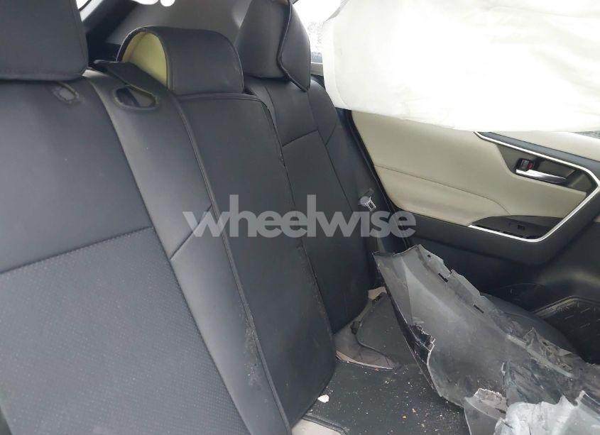 Photo 8 of 2021 Toyota Rav4 XLE (VIN 2T3W1RFV2MC095730)