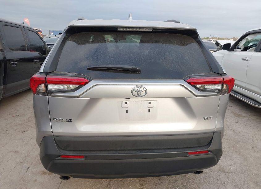 Photo 16 of 2021 Toyota Rav4 XLE (VIN 2T3W1RFV2MC096148)