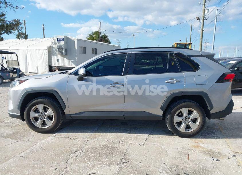 Photo 15 of 2021 Toyota Rav4 XLE (VIN 2T3W1RFV2MC109870)