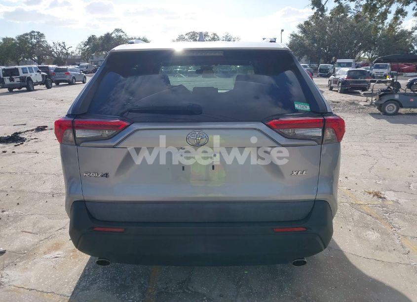 Photo 17 of 2021 Toyota Rav4 XLE (VIN 2T3W1RFV2MC109870)