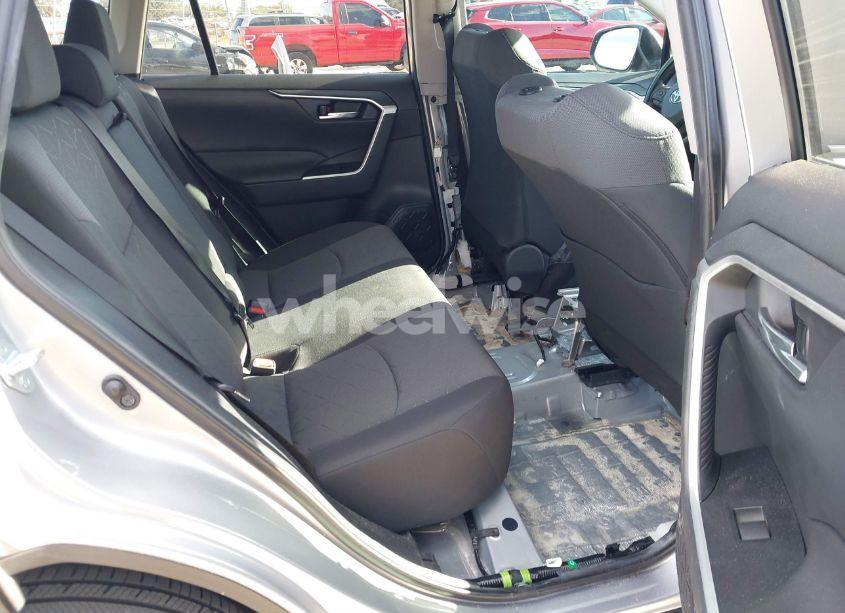 Photo 8 of 2021 Toyota Rav4 XLE (VIN 2T3W1RFV2MC109870)