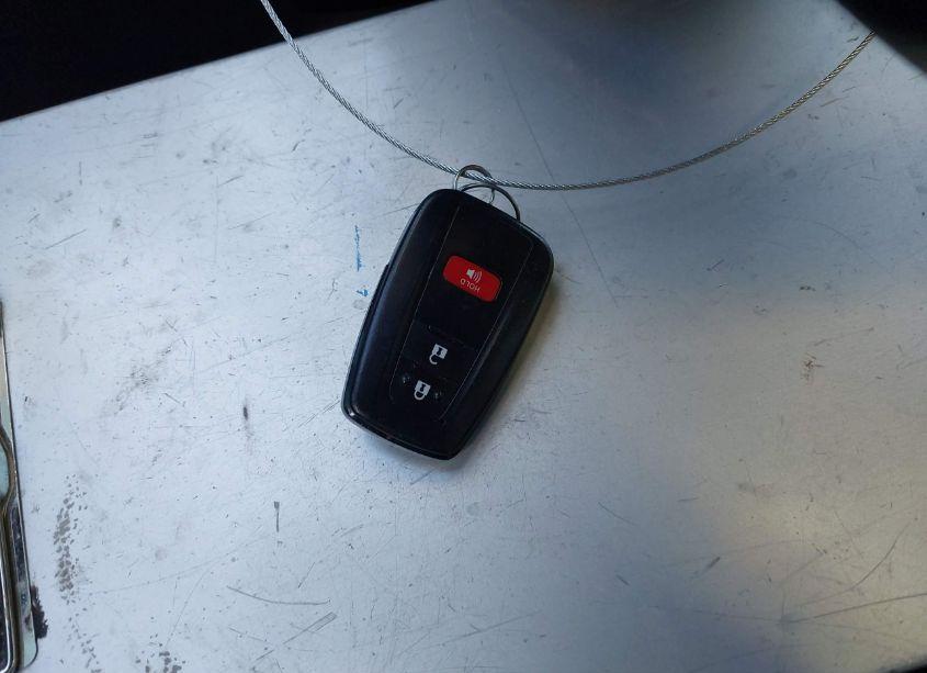 Photo 11 of 2021 Toyota Rav4 XLE (VIN 2T3W1RFV2MC110971)