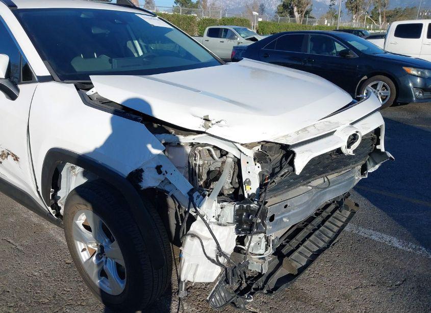 Photo 6 of 2021 Toyota Rav4 XLE (VIN 2T3W1RFV2MC110971)