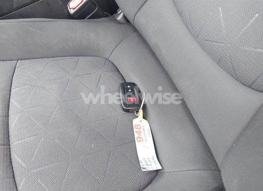 Photo 11 of 2021 Toyota Rav4 XLE (VIN 2T3W1RFV2MW117515)