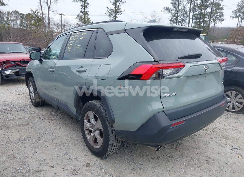 Photo 3 of 2021 Toyota Rav4 XLE (VIN 2T3W1RFV2MW117515)