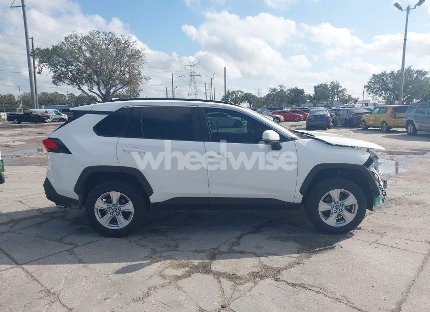 Photo 13 of 2021 Toyota Rav4 XLE (VIN 2T3W1RFV2MW124755)