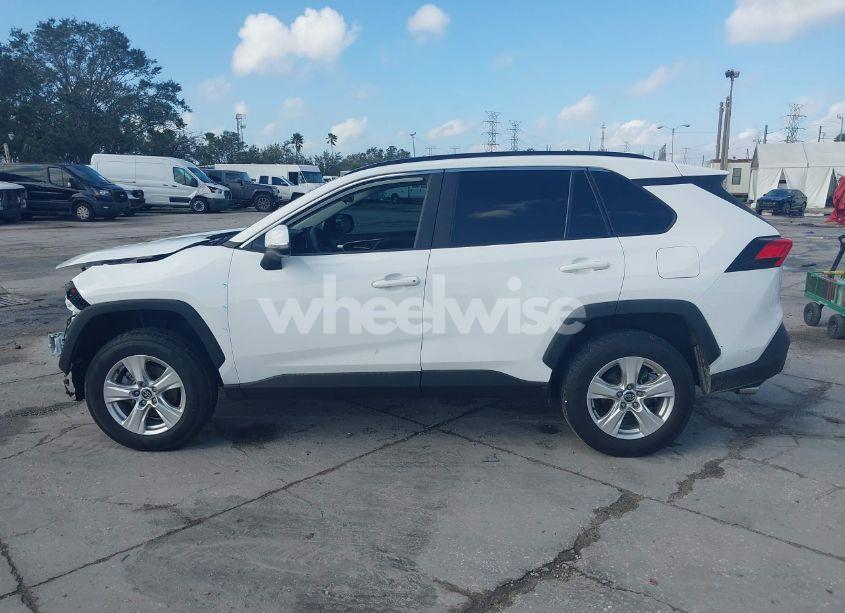 Photo 14 of 2021 Toyota Rav4 XLE (VIN 2T3W1RFV2MW124755)