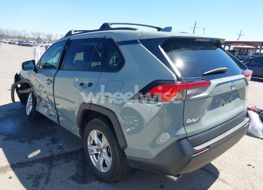 Photo 3 of 2021 Toyota Rav4 XLE (VIN 2T3W1RFV2MW137411)