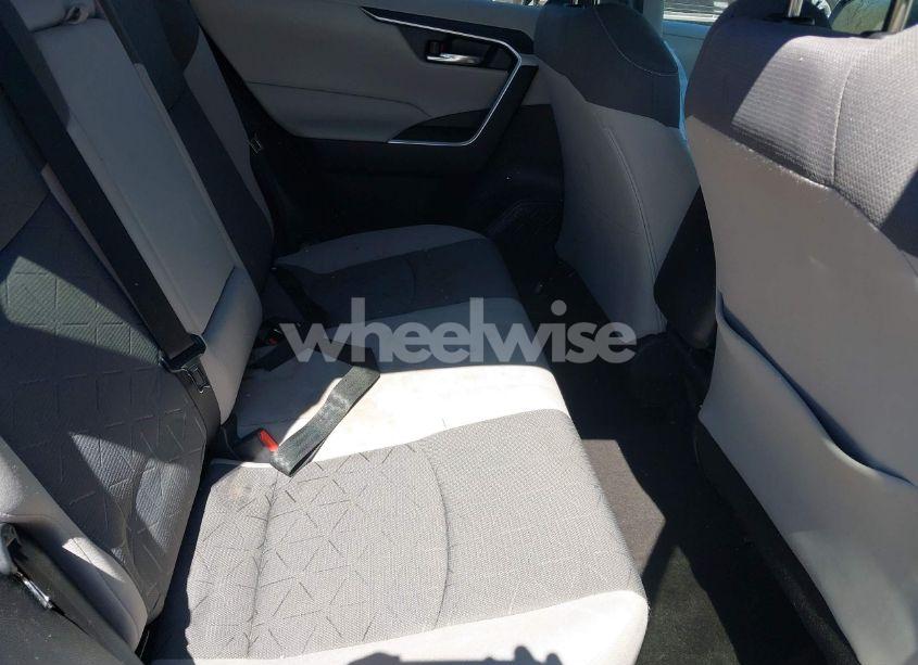 Photo 8 of 2021 Toyota Rav4 XLE (VIN 2T3W1RFV2MW137411)