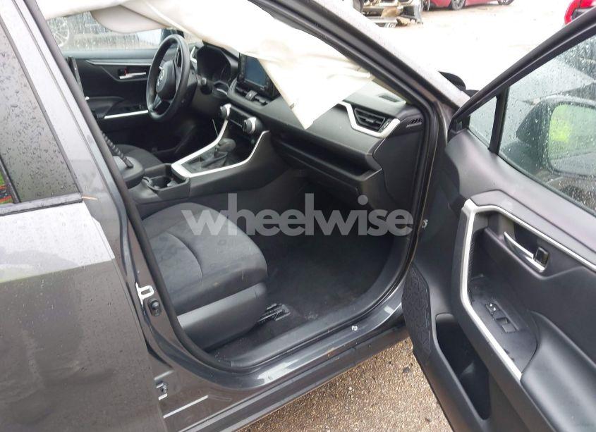 Photo 5 of 2021 Toyota Rav4 XLE (VIN 2T3W1RFV2MW149283)