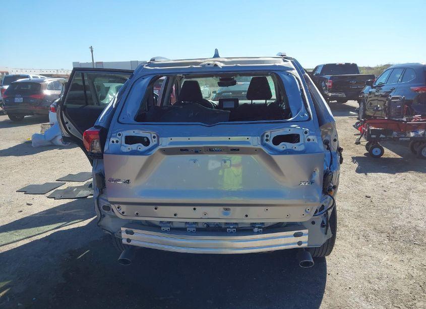 Photo 6 of 2022 Toyota Rav4 XLE (VIN 2T3W1RFV2NC196719)