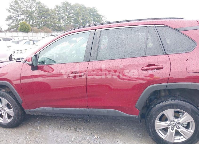 Photo 14 of 2022 Toyota Rav4 XLE (VIN 2T3W1RFV2NW202811)