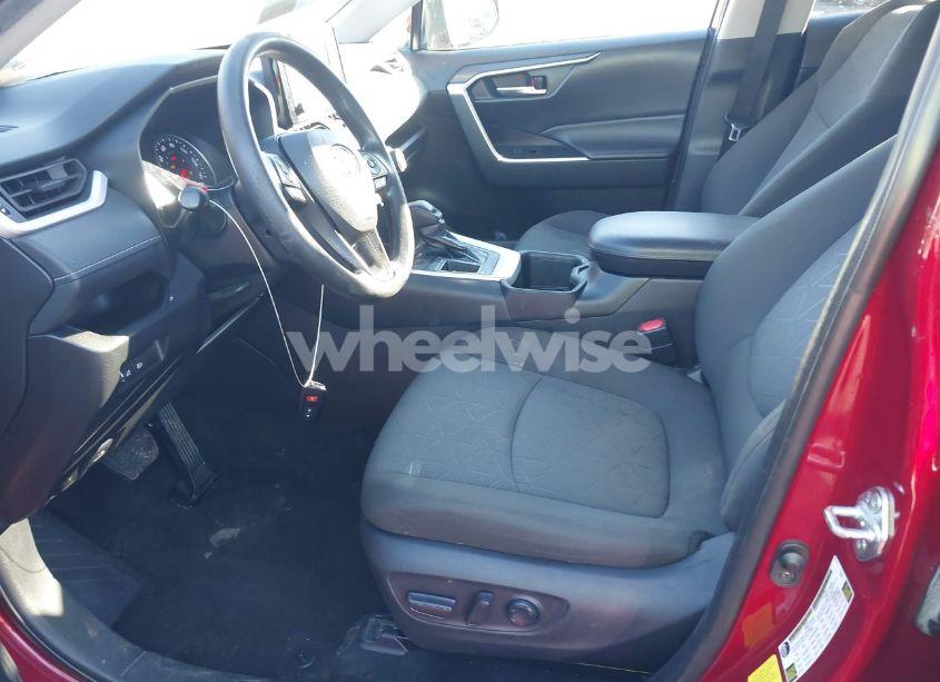 Photo 5 of 2022 Toyota Rav4 XLE (VIN 2T3W1RFV2NW202811)