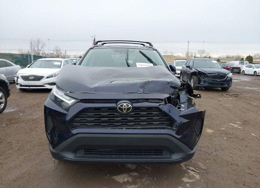 Photo 12 of 2022 Toyota Rav4 XLE (VIN 2T3W1RFV2NW221066)