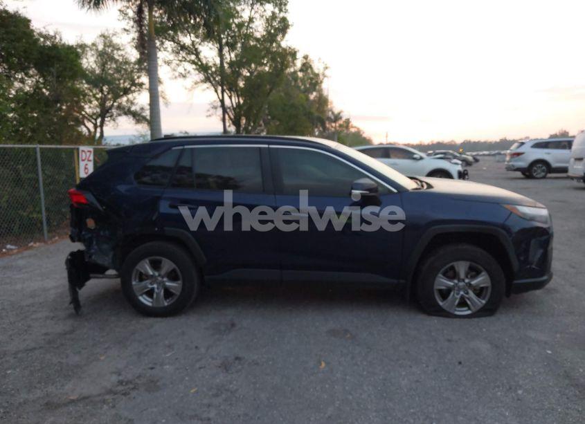 Photo 13 of 2022 Toyota Rav4 XLE (VIN 2T3W1RFV2NW227451)