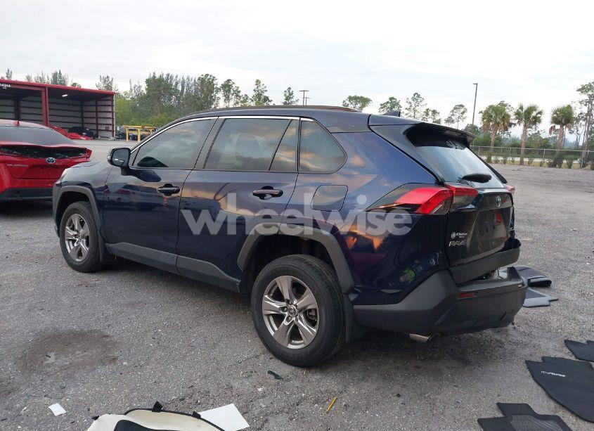 Photo 3 of 2022 Toyota Rav4 XLE (VIN 2T3W1RFV2NW227451)