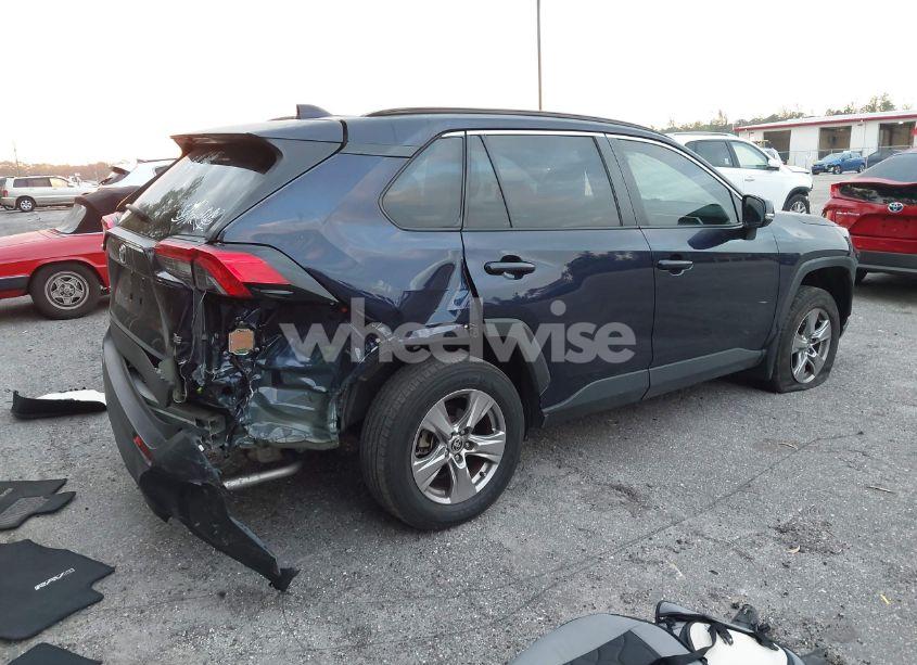 Photo 4 of 2022 Toyota Rav4 XLE (VIN 2T3W1RFV2NW227451)