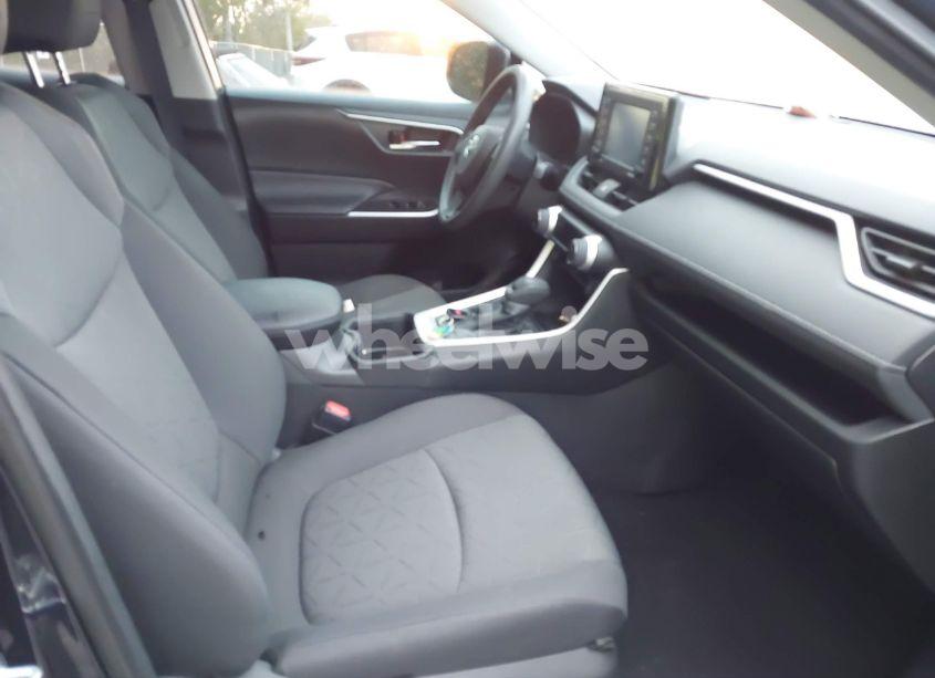 Photo 5 of 2022 Toyota Rav4 XLE (VIN 2T3W1RFV2NW227451)