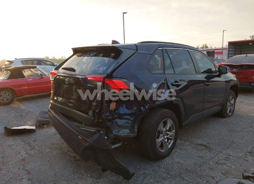 Photo 6 of 2022 Toyota Rav4 XLE (VIN 2T3W1RFV2NW227451)