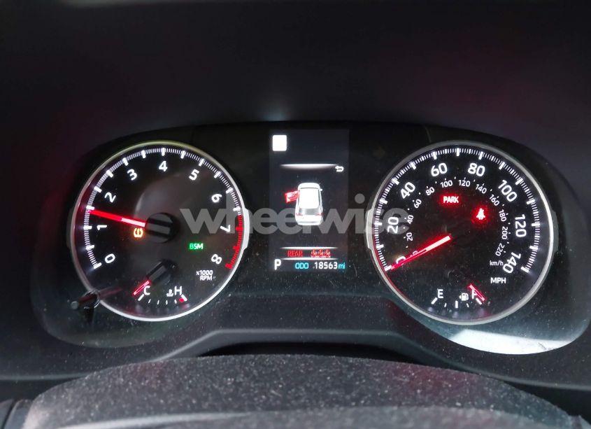 Photo 7 of 2022 Toyota Rav4 XLE (VIN 2T3W1RFV2NW227451)