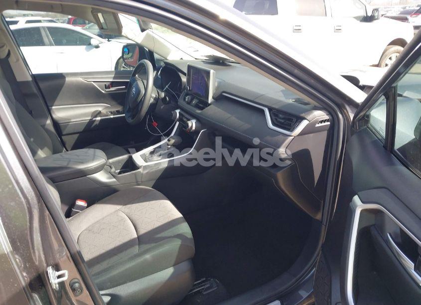 Photo 5 of 2023 Toyota Rav4 XLE (VIN 2T3W1RFV2PC228846)