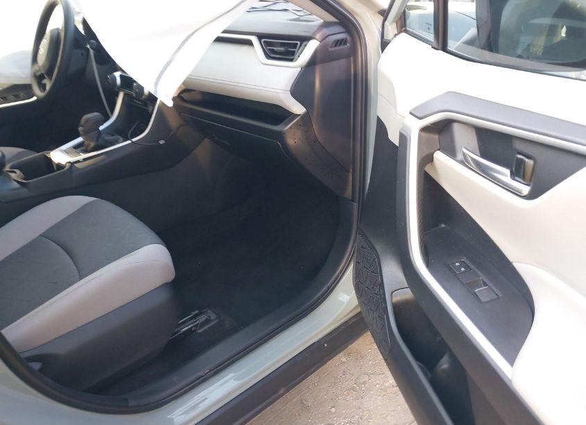 Photo 5 of 2023 Toyota Rav4 XLE (VIN 2T3W1RFV2PW241157)