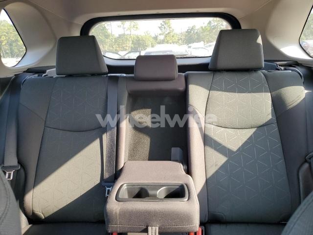 Photo 2 of 2024 TOYOTA RAV4 XLE (VIN 2T3W1RFV2RC264653)