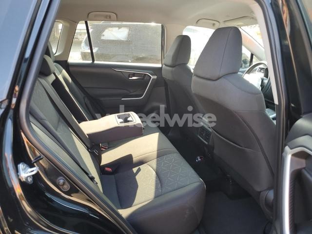Photo 7 of 2024 TOYOTA RAV4 XLE (VIN 2T3W1RFV2RC264653)