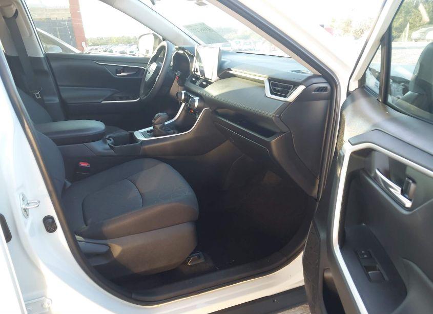 Photo 5 of 2024 Toyota Rav4 XLE (VIN 2T3W1RFV2RC279976)