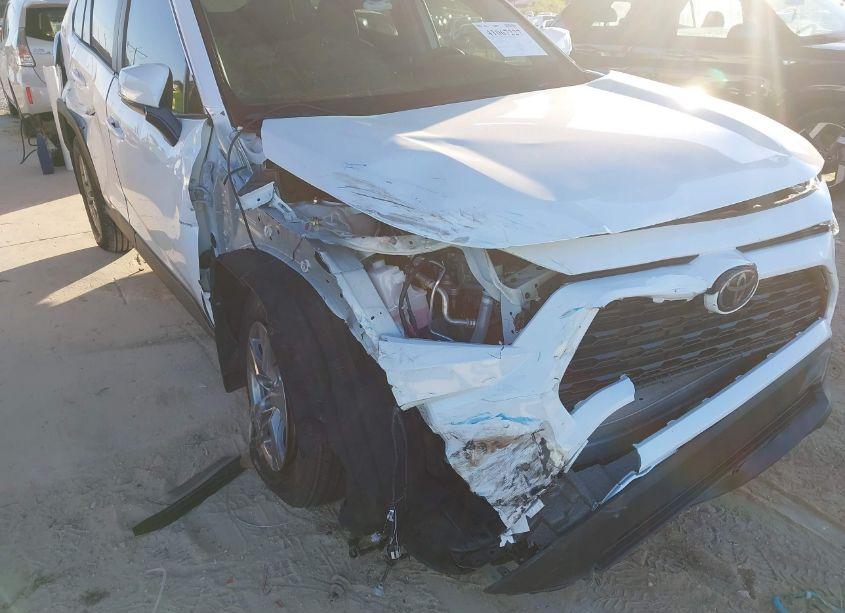 Photo 6 of 2024 Toyota Rav4 XLE (VIN 2T3W1RFV2RC279976)