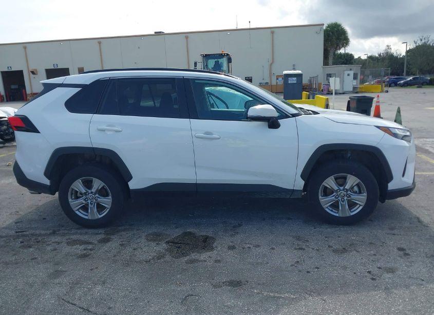 Photo 14 of 2024 Toyota Rav4 XLE (VIN 2T3W1RFV2RW324624)