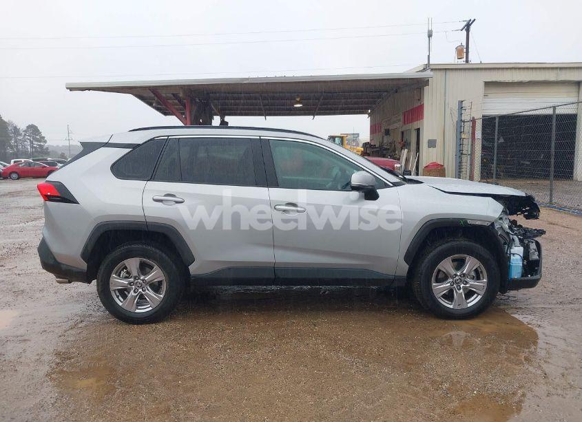 Photo 14 of 2024 Toyota Rav4 XLE (VIN 2T3W1RFV2RW332545)