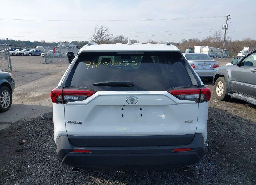 Photo 17 of 2024 Toyota Rav4 XLE (VIN 2T3W1RFV2RW333520)