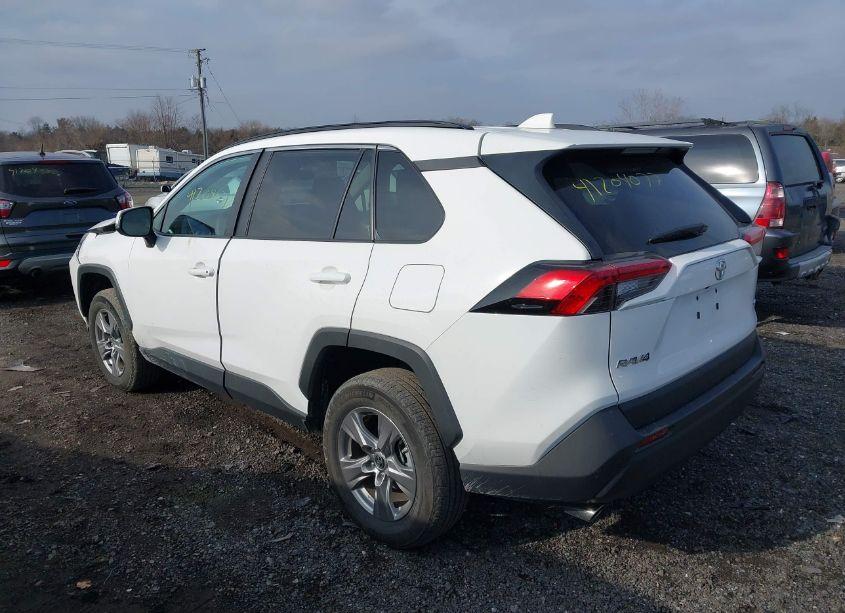Photo 3 of 2024 Toyota Rav4 XLE (VIN 2T3W1RFV2RW333520)