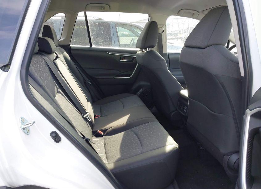 Photo 8 of 2024 Toyota Rav4 XLE (VIN 2T3W1RFV2RW333520)