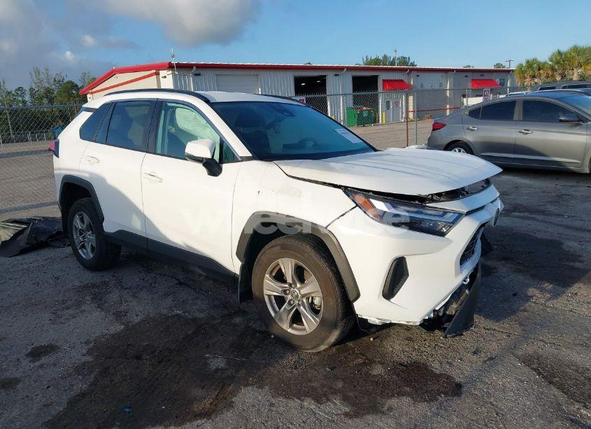 2024 Toyota Rav4 XLE (VIN 2T3W1RFV2RW337129) main photo
