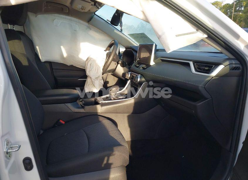 Photo 5 of 2024 Toyota Rav4 XLE (VIN 2T3W1RFV2RW337129)