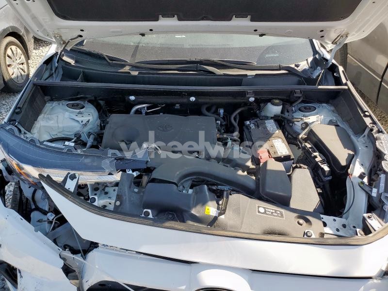 Photo 7 of 2025 TOYOTA RAV4 XLE (VIN 2T3W1RFV2SC309242)