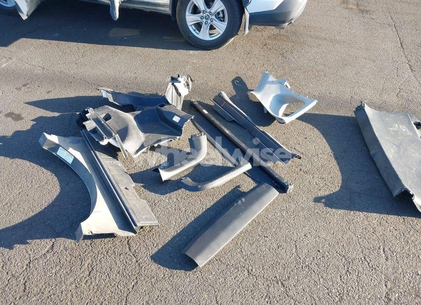 Photo 12 of 2019 Toyota Rav4 XLE (VIN 2T3W1RFV3KC002016)