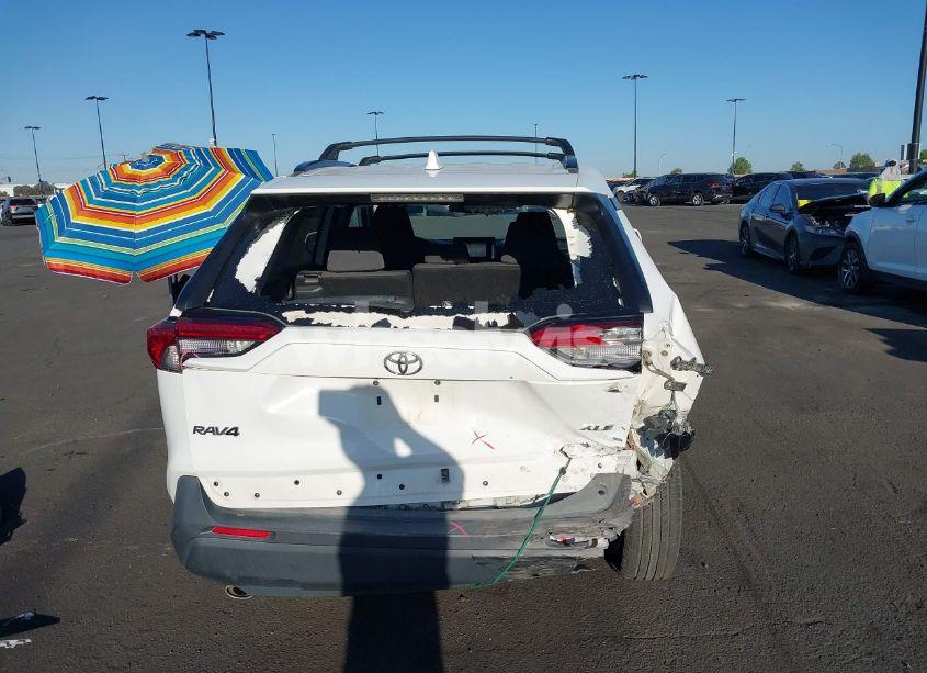 Photo 17 of 2019 Toyota Rav4 XLE (VIN 2T3W1RFV3KC002016)