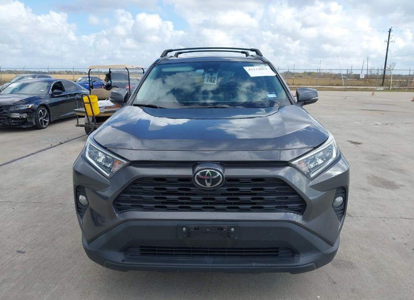 Photo 12 of 2019 Toyota Rav4 XLE (VIN 2T3W1RFV3KW006842)