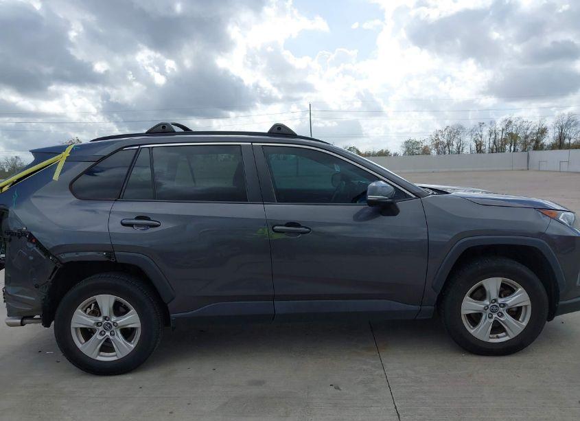 Photo 13 of 2019 Toyota Rav4 XLE (VIN 2T3W1RFV3KW006842)