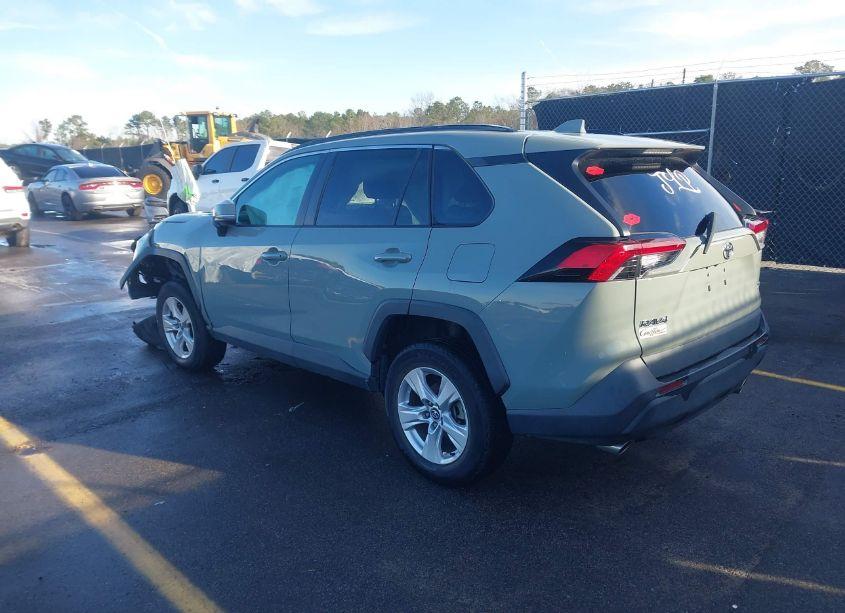 Photo 3 of 2020 Toyota Rav4 XLE (VIN 2T3W1RFV3LC072150)